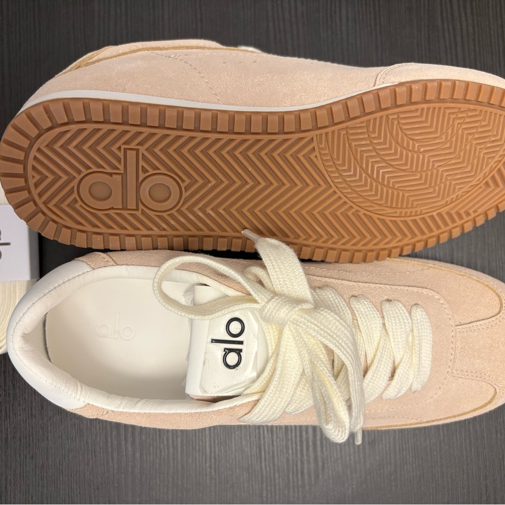 Alo Sunset Sneakers Sandstone women’s size 5 - Picture 4 of 7